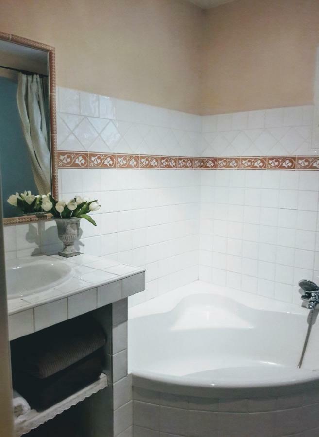 Provence Dodo Bed & Breakfast Villeneuve  Exterior photo